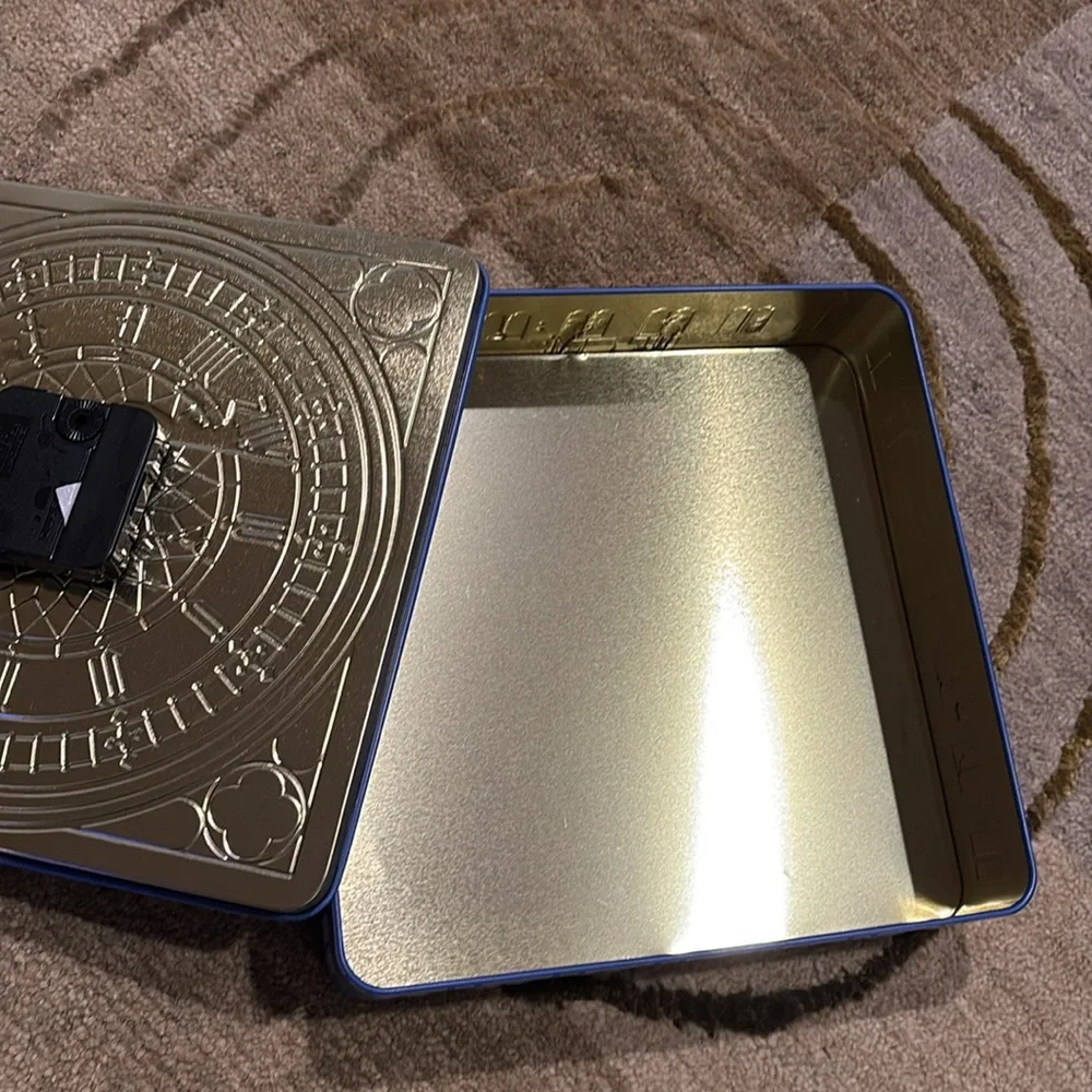 London Big Ben Themed Aluminum Cookie Container